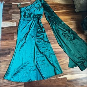 Emerald green evening gown size XL shein